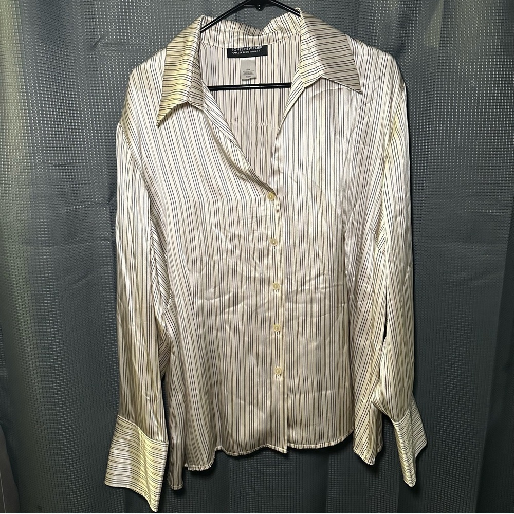 Jones New York Silk Blouse 22W Cream and Black Pinstripe | Quiet Luxury - Picture 1 of 11
